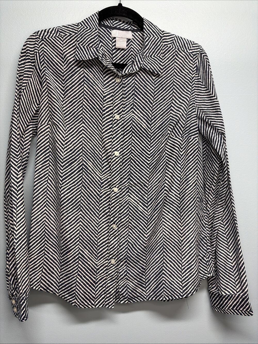 JC Penney Womens MP ButtonUp Shirt Navy & White Geometric Long Sleeve Silk Blend